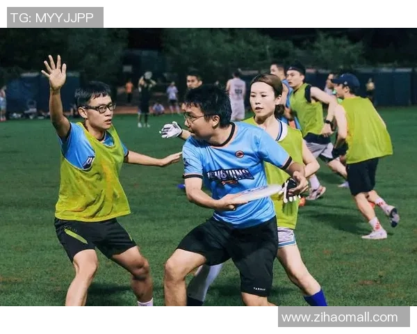 飞盘热潮席卷上海飞盘队技术革新引发广泛关注与讨论